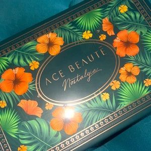 NWT ACE BEAUTĒ Nostalgia Eyeshadow Palate